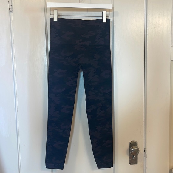 SPANX Camo High Rise Leggings | Size Large - Picture 7 of 13